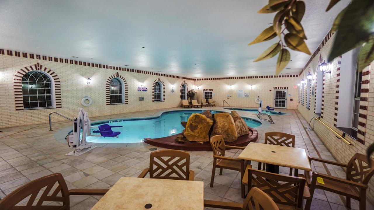 Holiday Inn Express Hotel & Suites Pampa By Ihg Eksteriør bilde