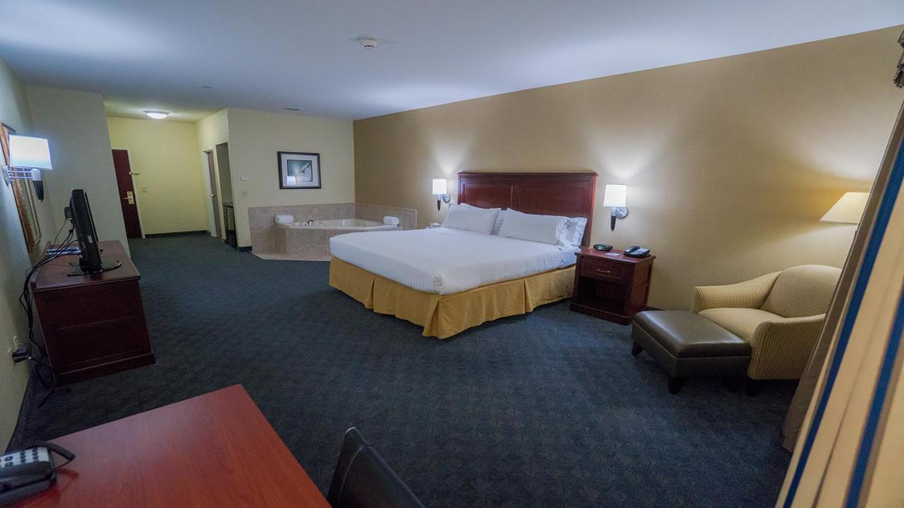 Holiday Inn Express Hotel & Suites Pampa By Ihg Eksteriør bilde