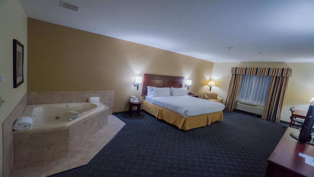 Holiday Inn Express Hotel & Suites Pampa By Ihg Eksteriør bilde